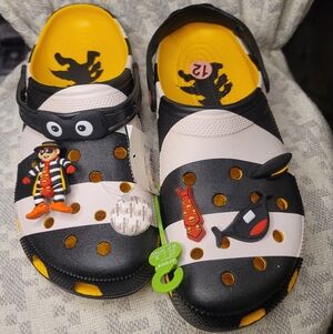 Hamburgular Crocs. NWT Size 12m
